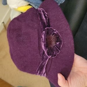 Cloche hat